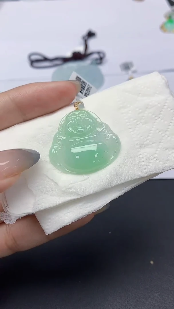 翡翠18K金镶嵌颈饰天然缅甸a货翡翠