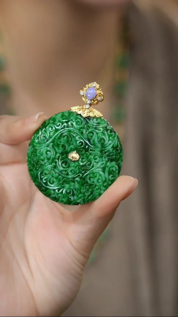 颈饰18K金镶嵌翡翠@HSG09120127@