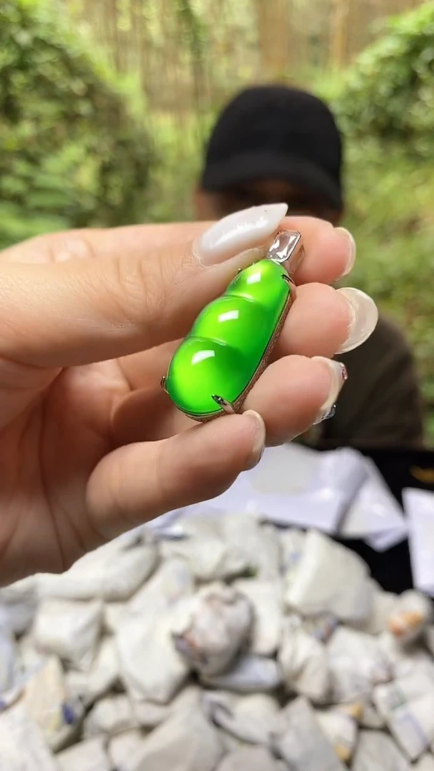 满色吊坠  所见即所得！