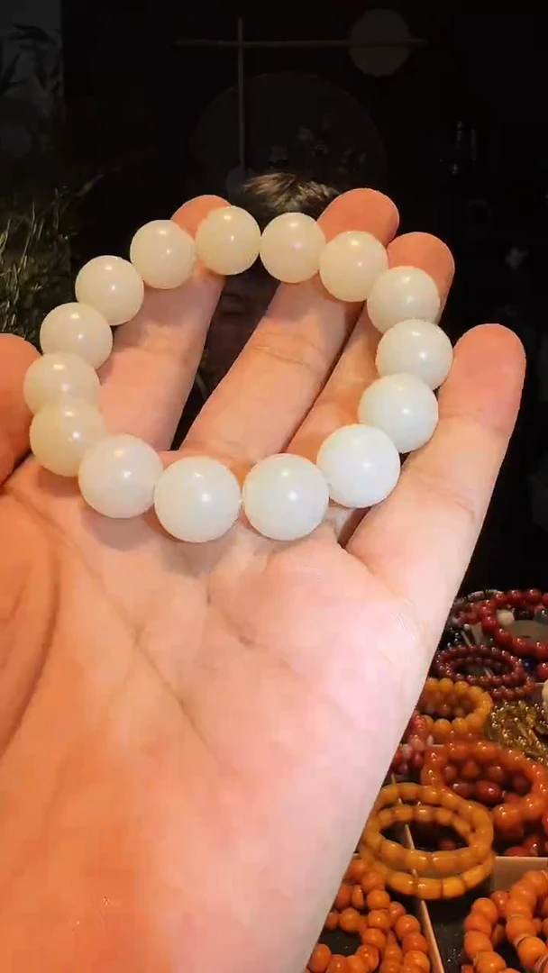【闪购商品】和田玉手串未镶嵌14+精圆挂皮