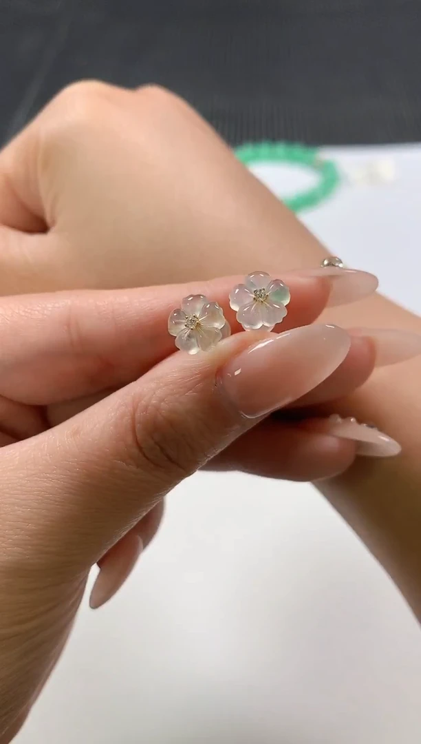 18K金镶嵌翡翠耳饰63