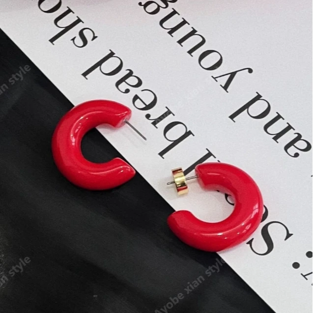 【Ayobe】吸睛大女主配饰~ U形简约大气亮色点亮造型轻松时尚氛围感