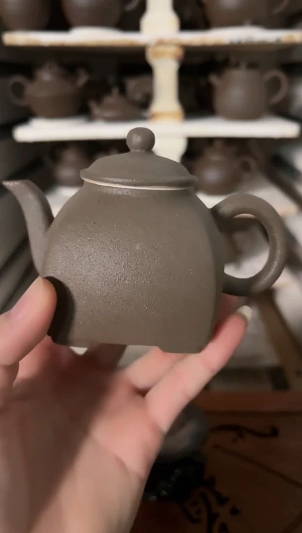 【闪购商品】冰碛岩 陶制手工壶 150cc