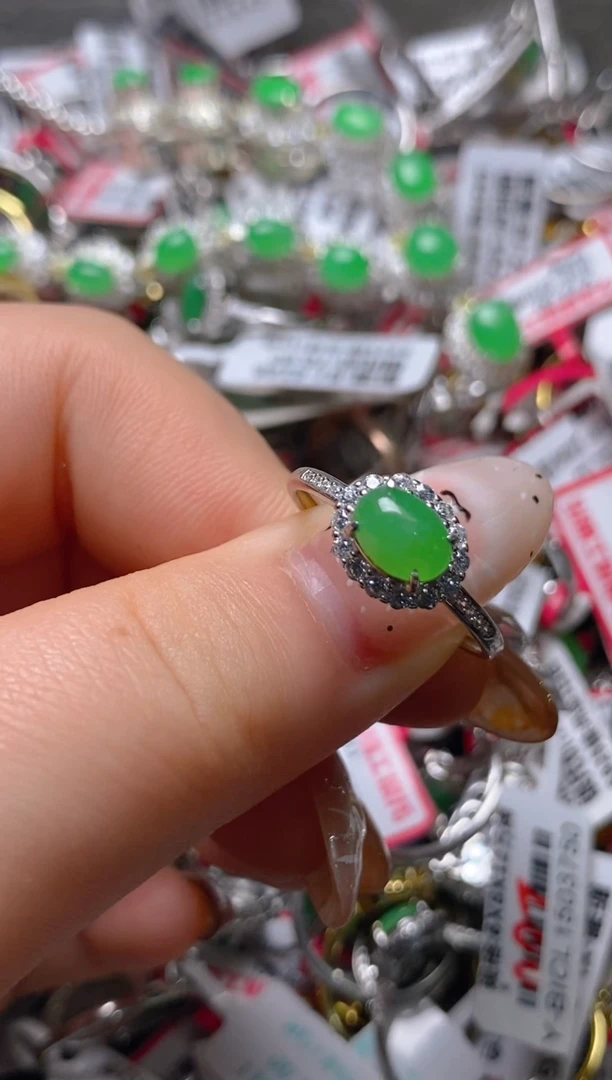 银S925镶嵌戒指翡翠百内无证书