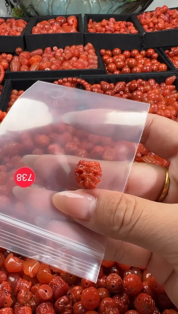 颈饰未镶嵌南红玛瑙11