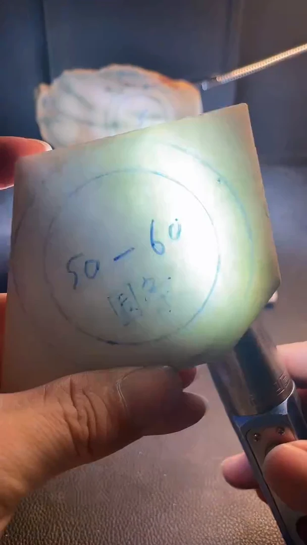 未镶嵌翡翠定制翡翠努***人翡翠