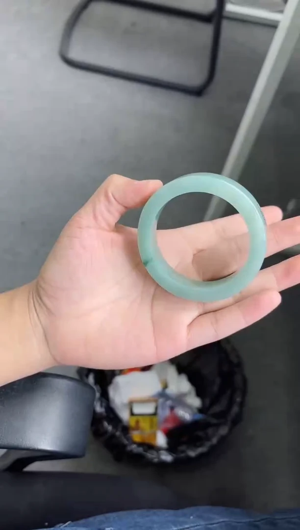 未镶嵌手镯定制翡翠用****杨手镯