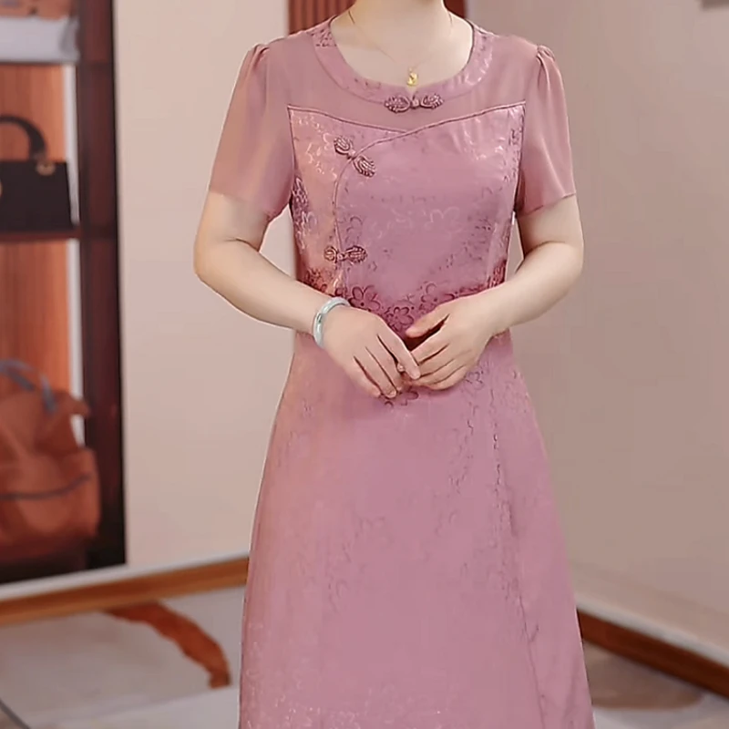 中年妈妈装高端精致2025夏季新款中式复古粉色年轻减龄修身连衣裙