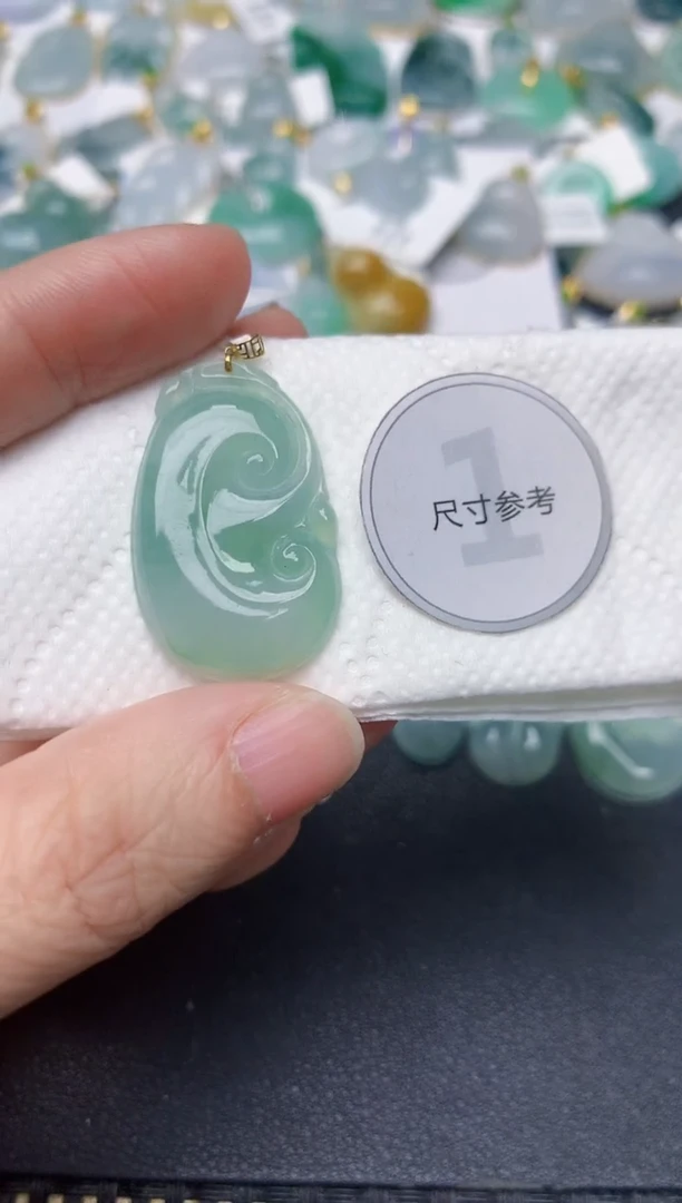 颈饰18K金镶嵌翡翠天然缅甸A货翡翠