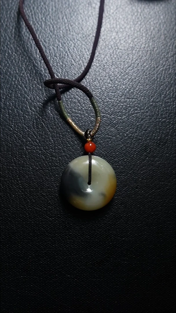 颈饰未镶嵌和田玉平安扣