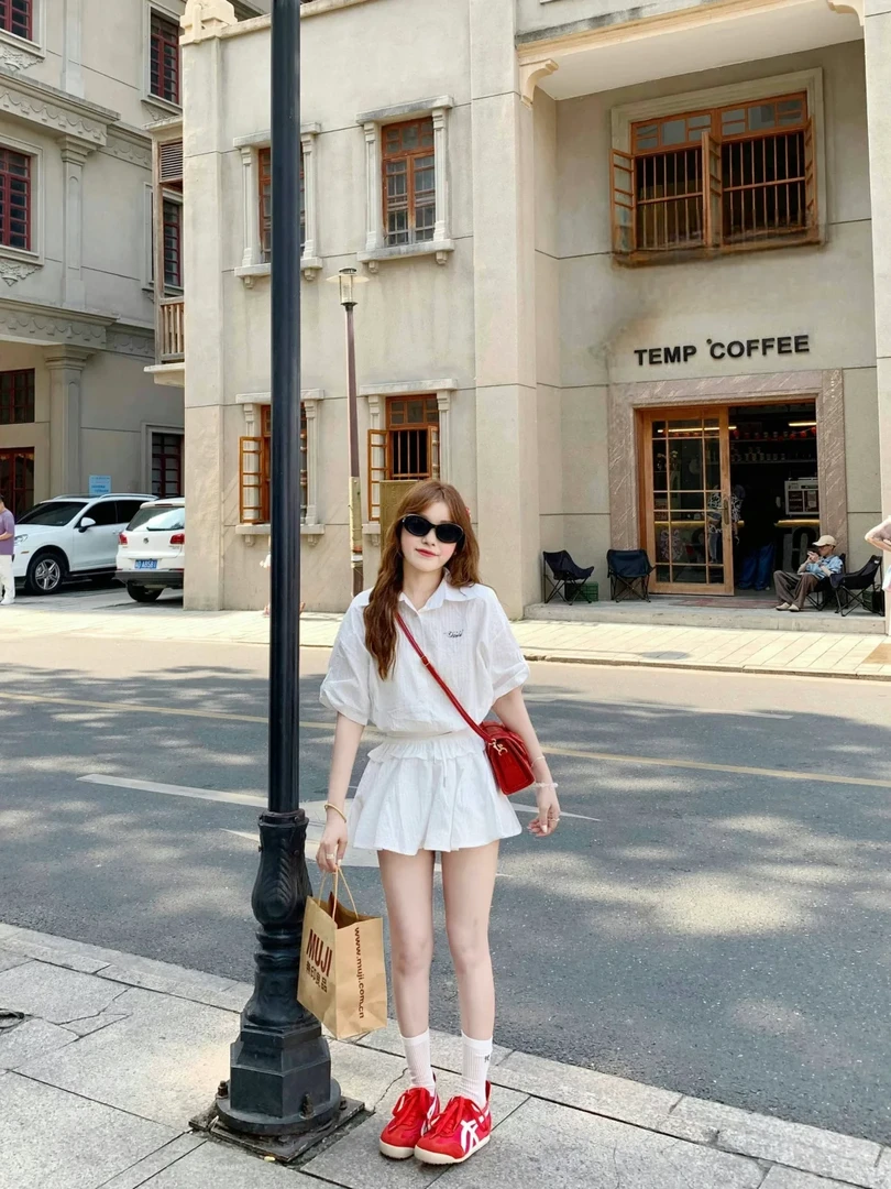 法式白色短袖衬衫连衣裙子女夏季2025新款小个子收腰蓬蓬短裙套装