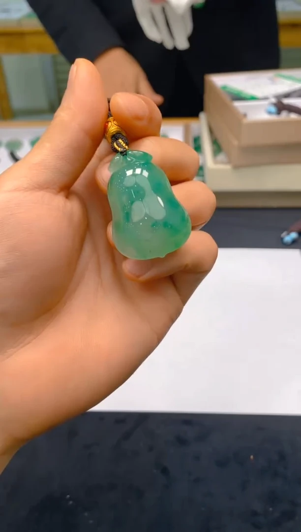 【闪购商品】石英质玉颈饰未镶嵌冰美人非洲翠82