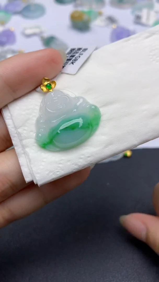 翡翠18K金镶嵌颈饰天然缅甸a货翡翠