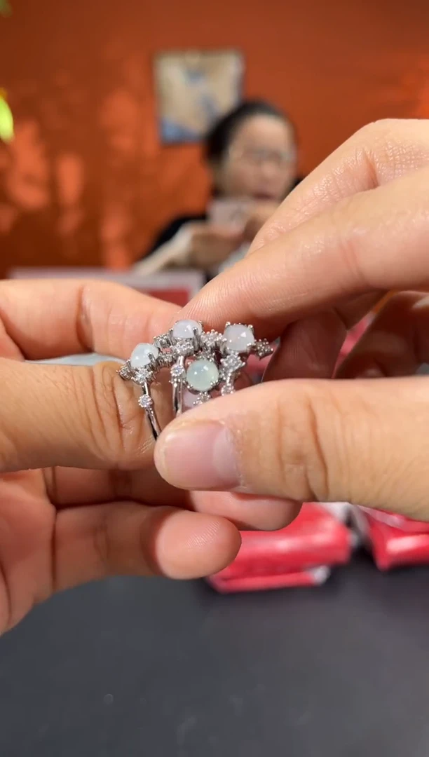 未镶嵌挂件翡翠边城刀客/579425/多样性发一/