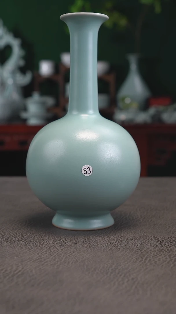 83号长颈鼓腹瓶有瑕炸福利简包~帆