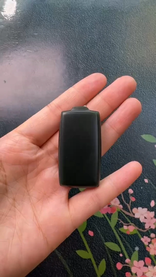 和田玉未镶嵌颈饰吊坠