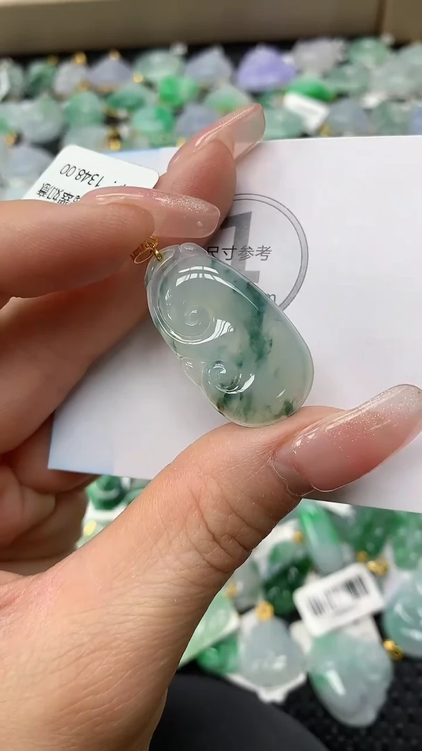 颈饰18K金镶嵌翡翠a货支持复检百元以上9元证书费自理