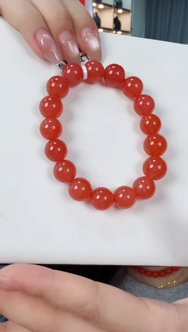 未镶嵌冰红手串12+南红玛瑙一个/条