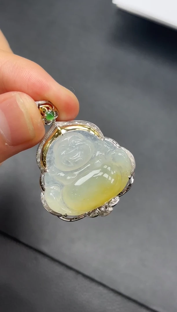 18K金镶嵌挂件翡翠佛公