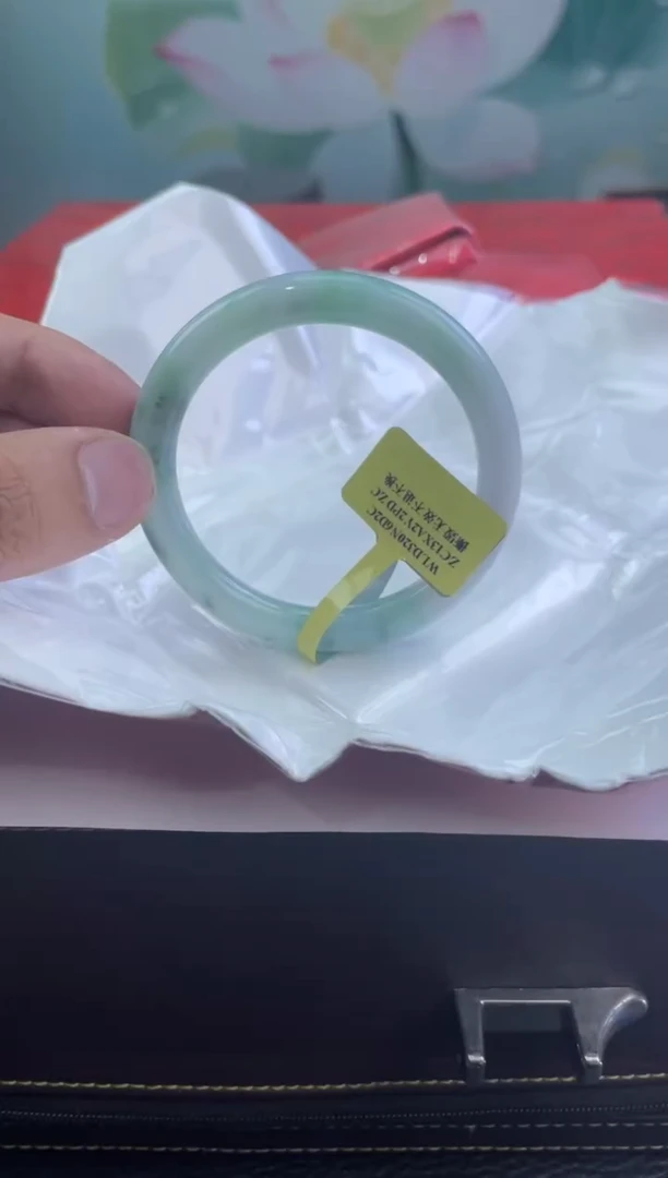 翡翠手镯未镶嵌31翡翠手镯