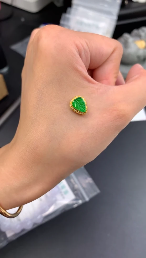 18K金镶嵌摆件翡翠模式推广期48小时鉴赏期