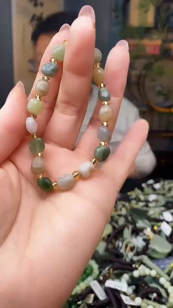 颈饰未镶嵌和田玉多样性发货，拍一发一