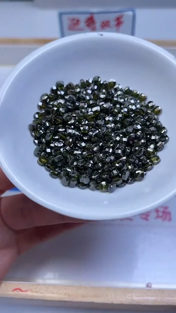 未镶嵌天然锆石散珠A1674 墨绿锆石饼珠2*4mm30个9.9元