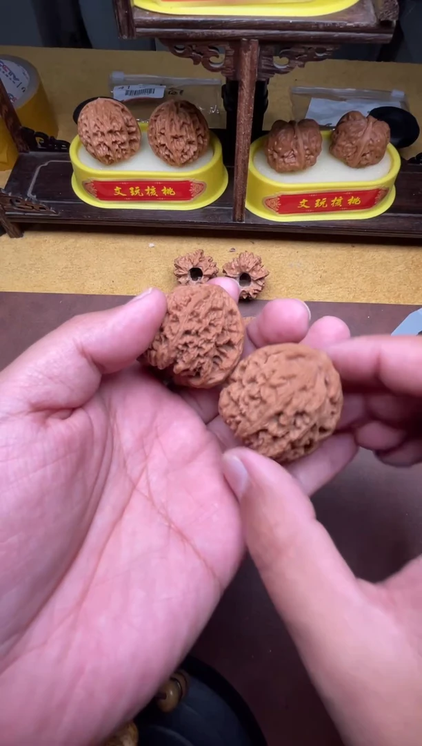 把件文玩核桃想*财40mm南疆石