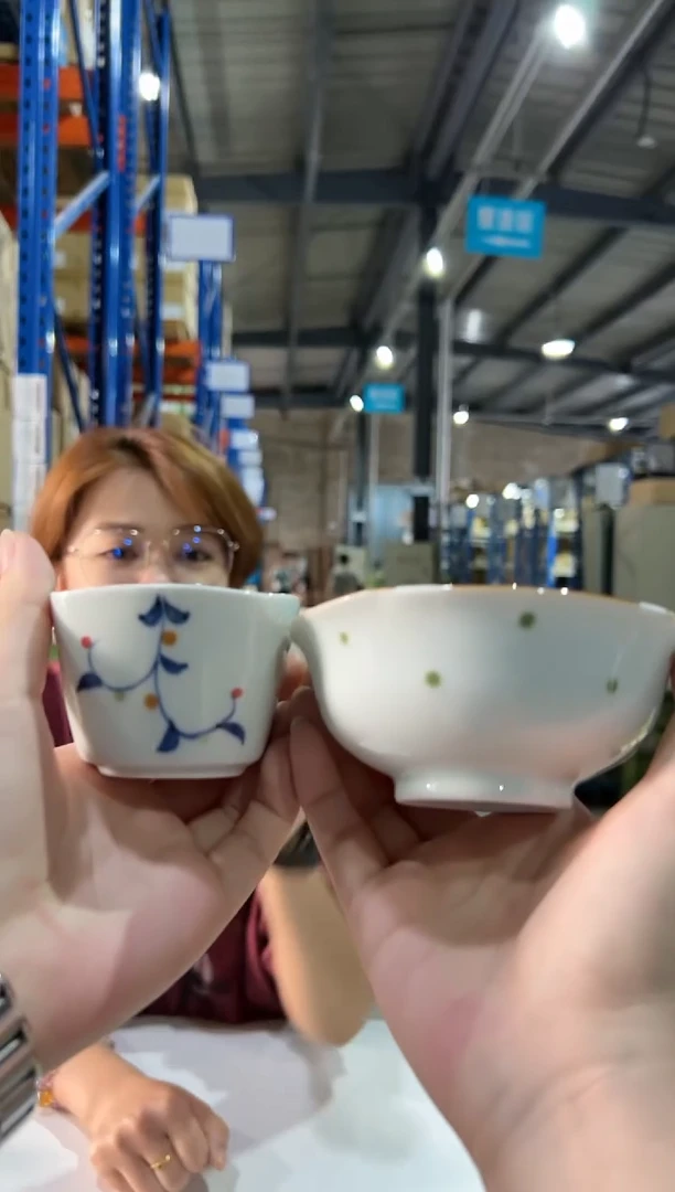 白瓷実りつる草（赤）　四角深鉢（小）水玉　四方割鉢（中）（緑）