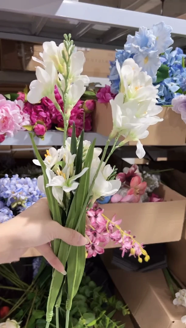 3枝白色手感保湿小苍兰