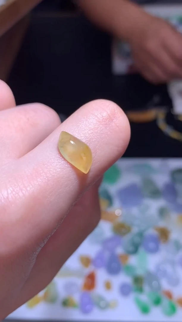 未镶嵌定制翡翠随行