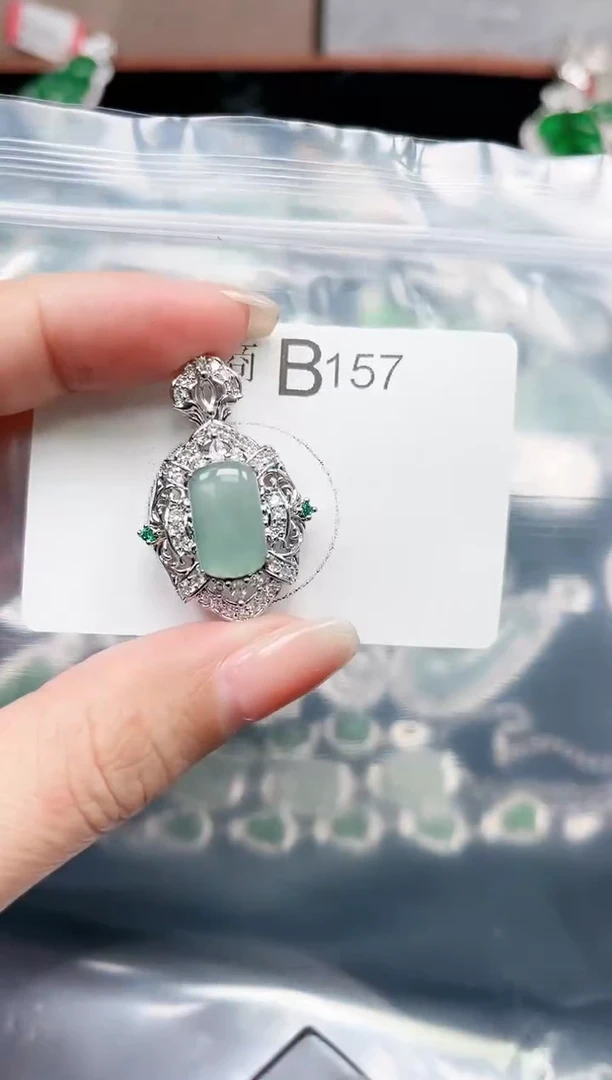 【闪购商品】翡翠颈饰未镶嵌157赠皮绳
