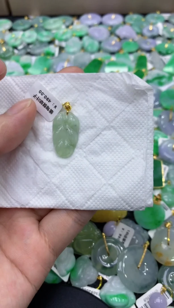 颈饰未镶嵌翡翠天然缅甸翡翠A货