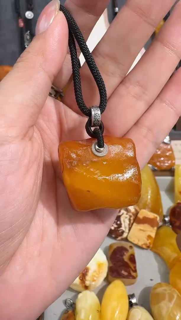 裸石琥珀未镶嵌琥珀