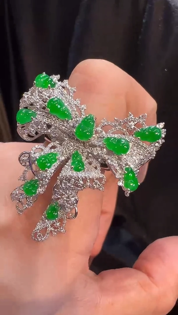 【闪购商品】翡翠颈饰18K金镶嵌戒指胸针