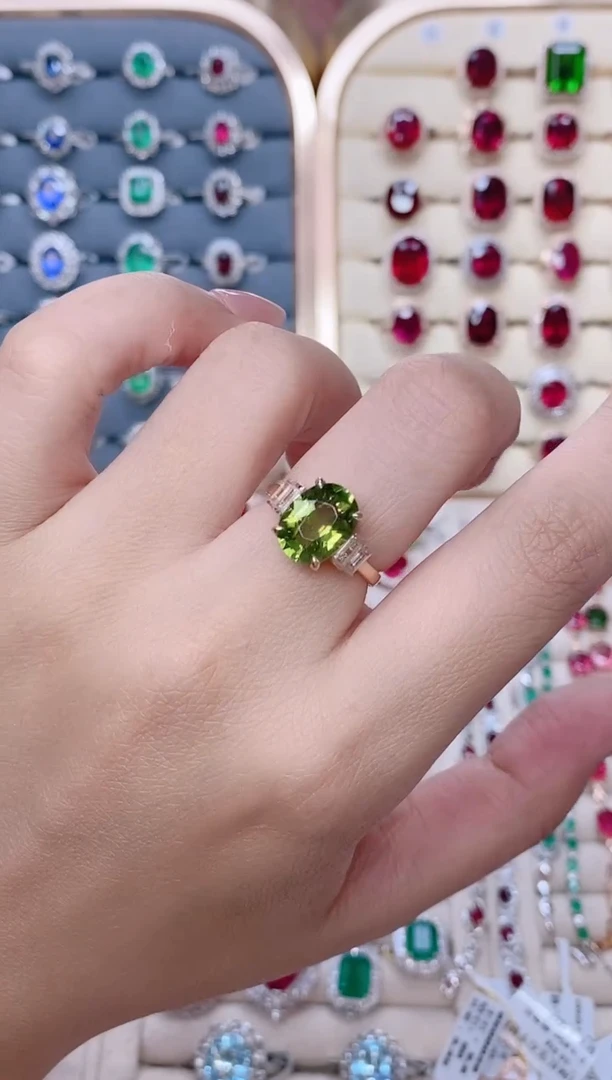 18K金镶嵌碧玺戒指碧玺3.5ct
