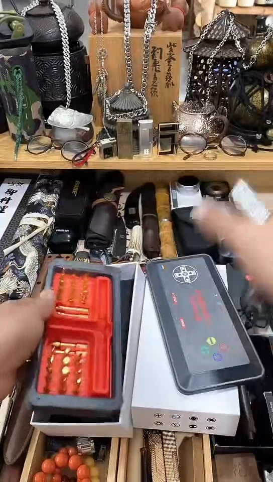 瓷片闪购商品  如图所示