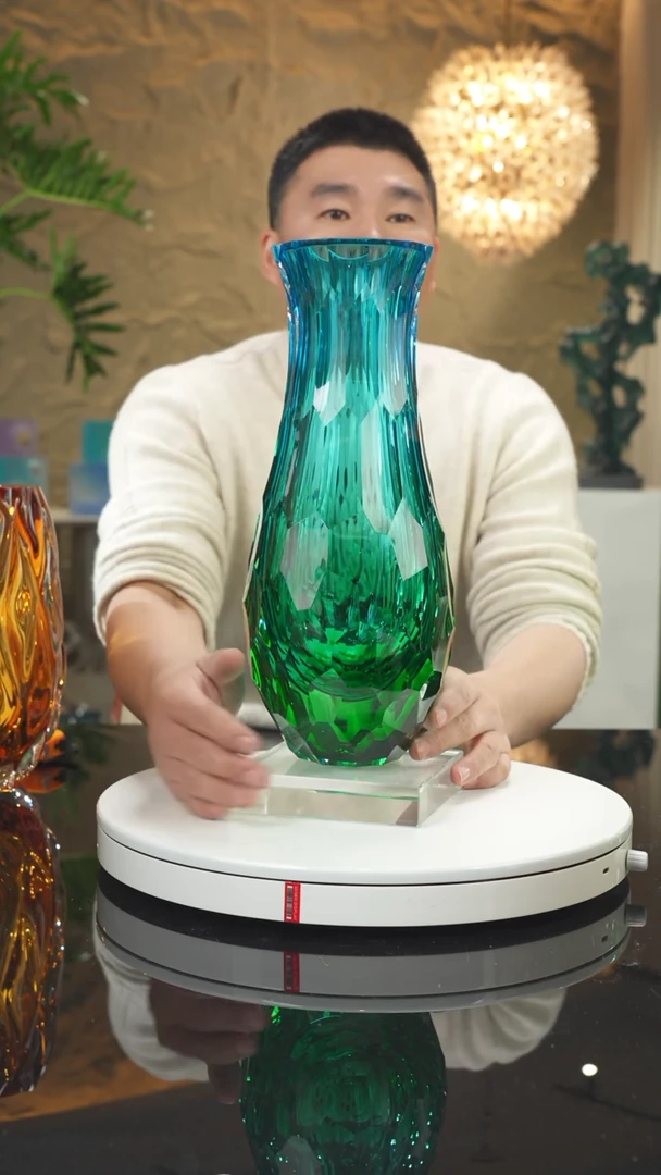 【闪购商品】摆件福利蓝绿凹切面花瓶