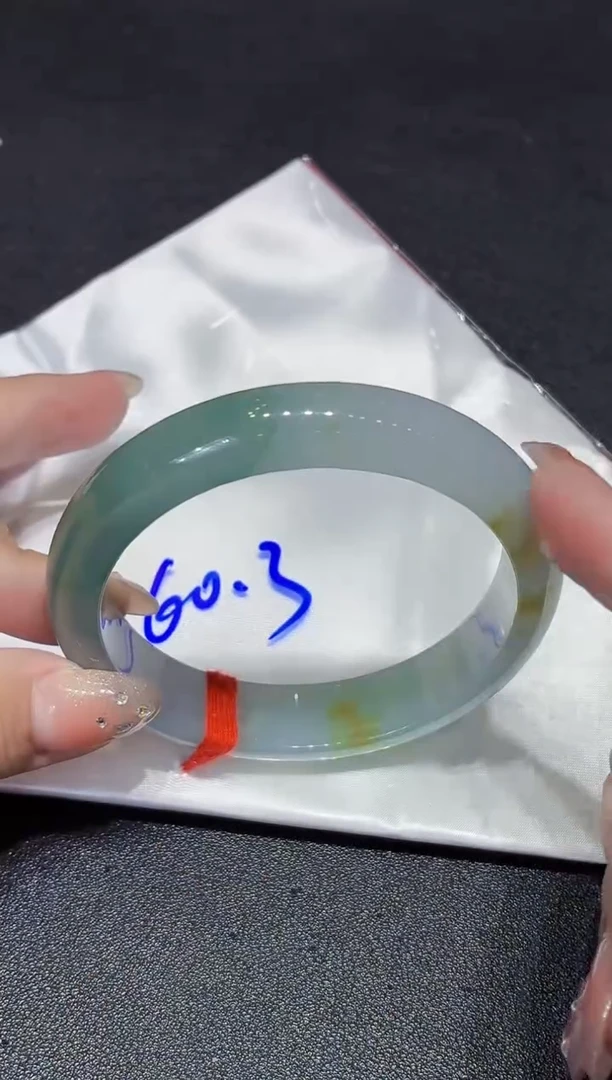 未镶嵌手镯翡翠翡翠手镯