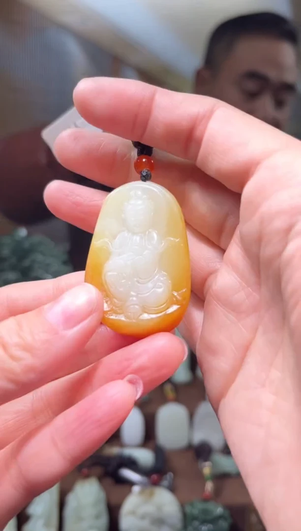 颈饰未镶嵌和田玉·