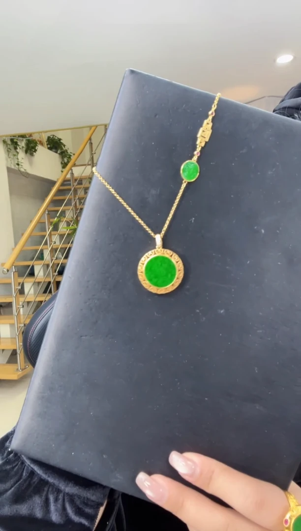 【闪购商品】翡翠吊坠(赠链)银S925镀金镶嵌天然缅甸A货翡翠吊坠