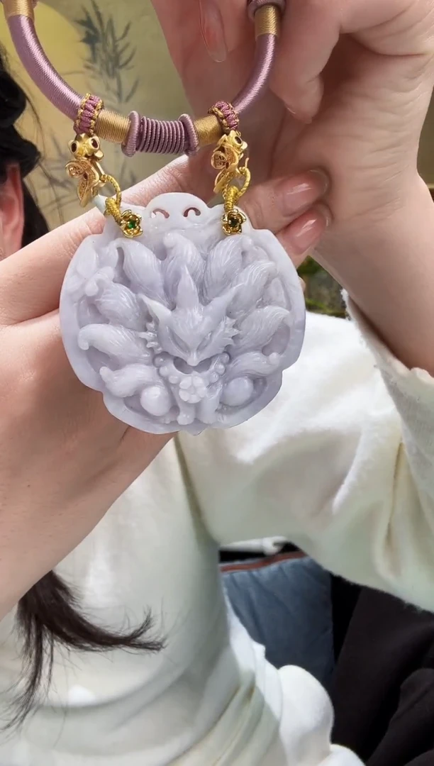 颈饰未镶嵌翡翠吊坠