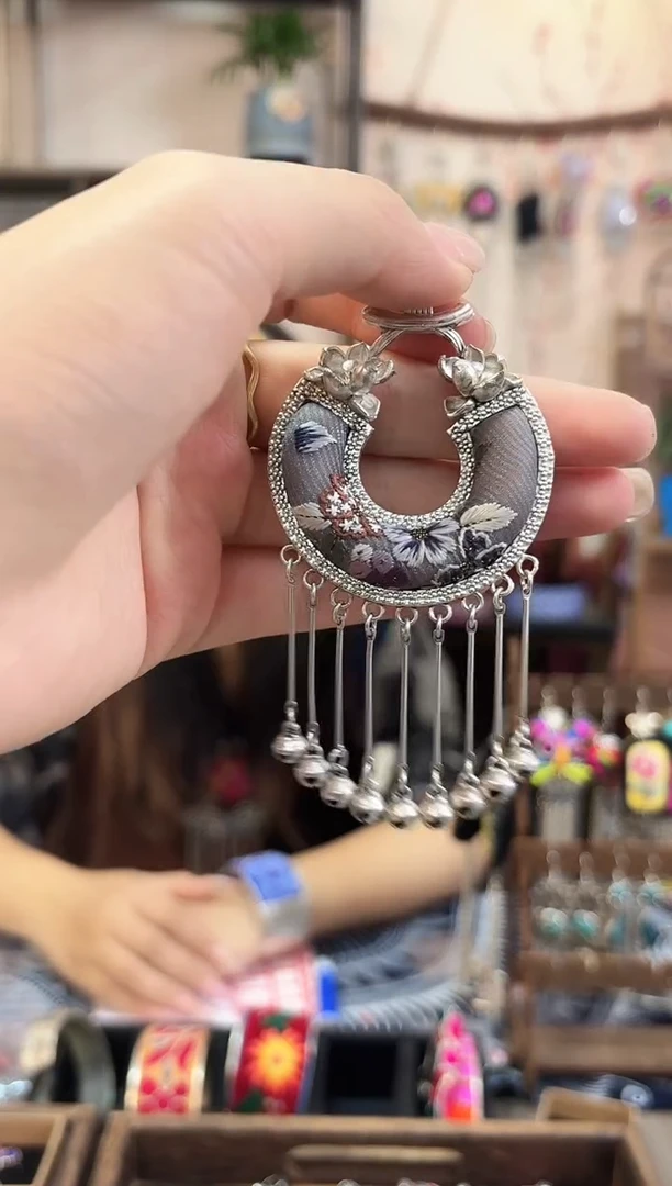 织绣民族风非遗老绣饰品577