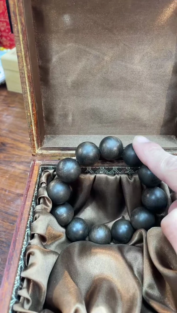 【闪购商品】木黑圆珠手串带花梨木侧翻盒