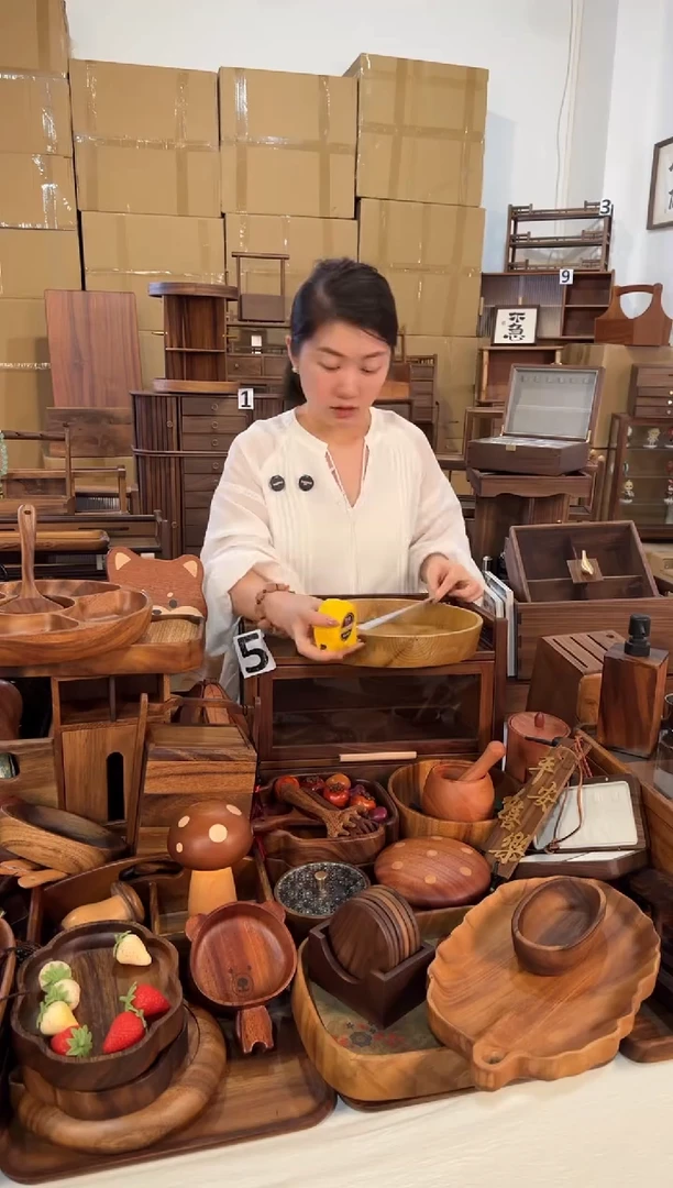 微瑕楠木圆形果盘30cm