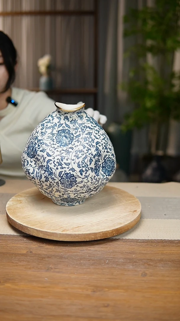 【闪购商品】陶瓷 花器青花瓷缠枝莲大肚