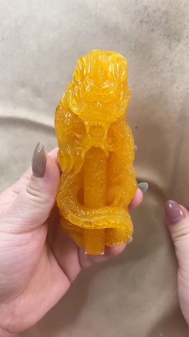 未镶嵌颈饰琥珀吊坠