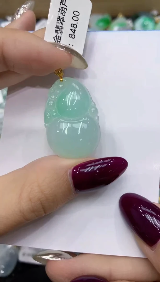 翡翠18K金镶嵌颈饰111111111111