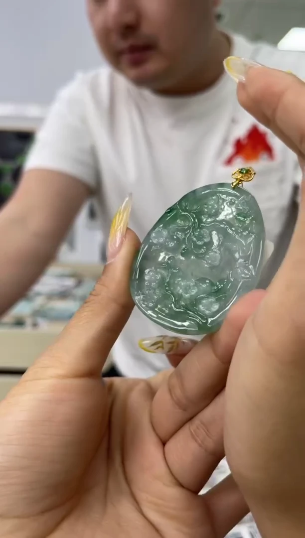 【闪购商品】翡翠吊坠(不含链)未镶嵌W001-789804B多样性发一