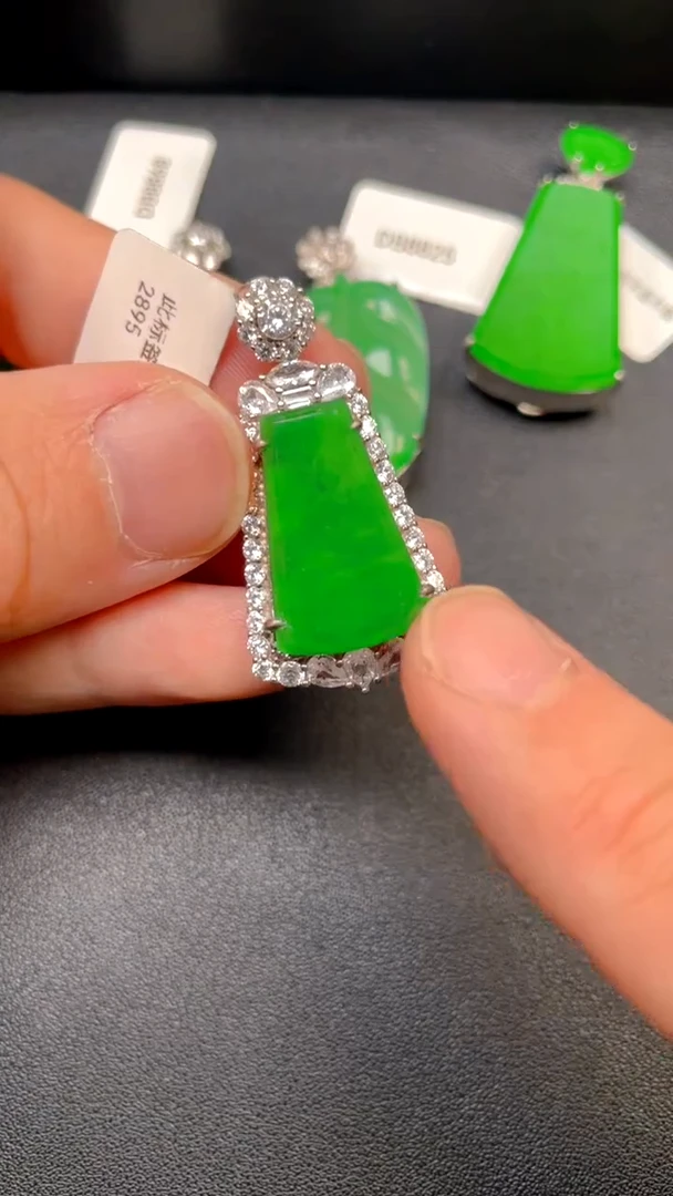 吊坠(不含链)银S925镶嵌翡翠吊坠